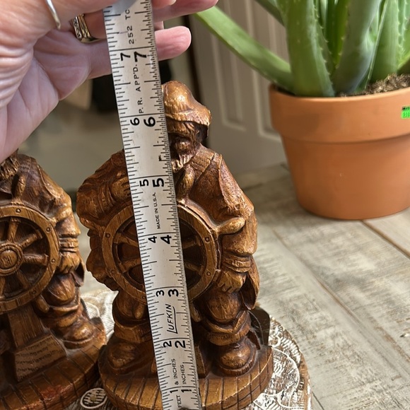 BURWOOD CO. BURWOOD SEA CAPTAIN AT THE WHEEL, VINTAGE BOOKENDS - Picture 12 of 12